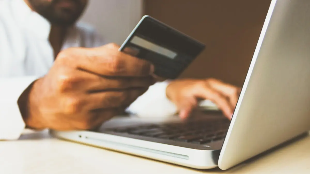 Webshop laten maken: Shopify, WooCommerce of maatwerk?